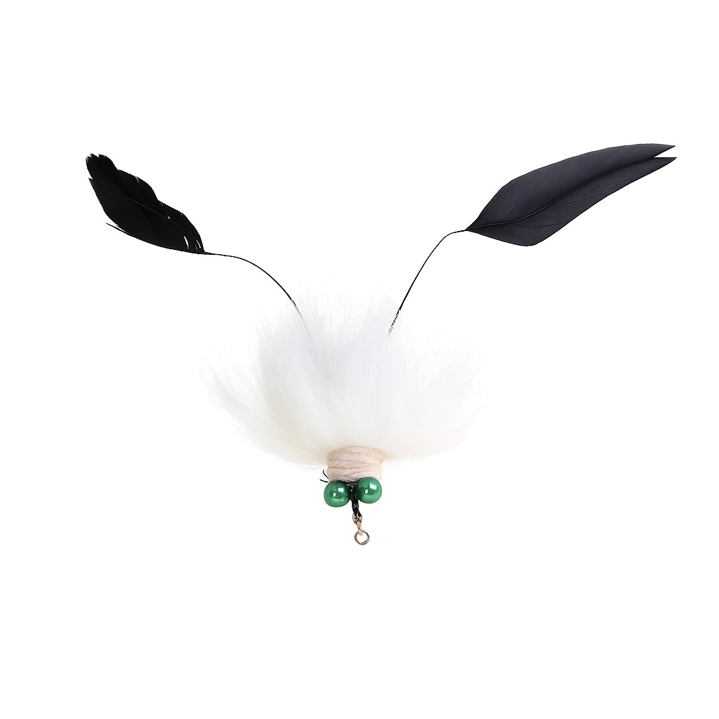 Wool Flying Bug Cat Toy – Natural, Featherlight & Irresistibly Fun for Playful Cats