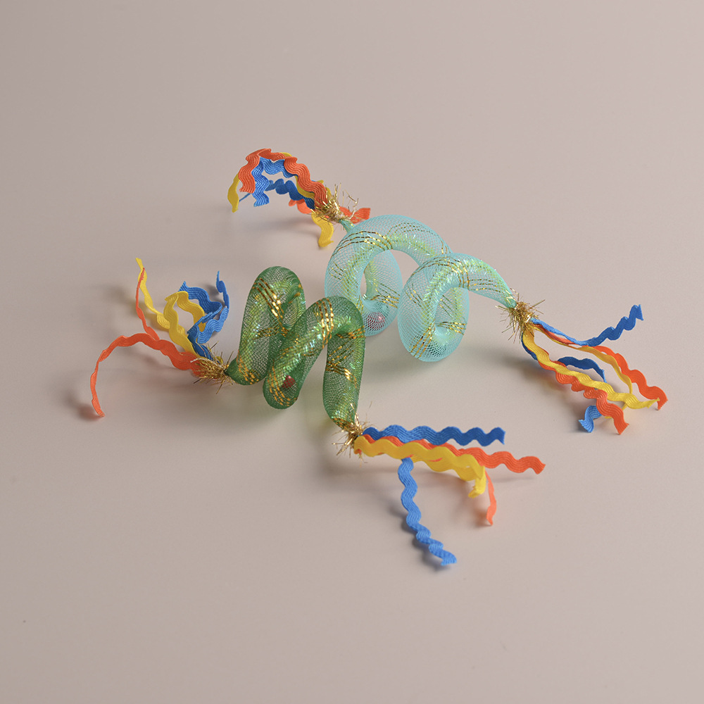 DIY Spiral Mesh Cat Toy – Self-Play Spring Teaser for Indoor Cats